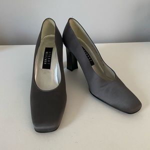 VINTAGE SQUARE TOE STUART WEITZMAN PUMPS